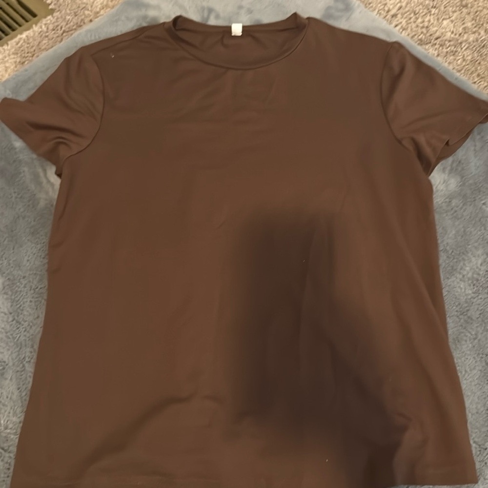 Brown t shirt